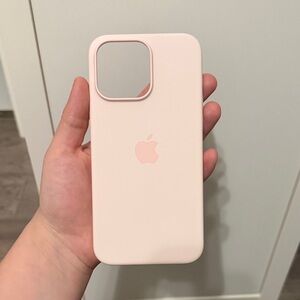 Apple Soft Pink Silicone Phone Case IPHONE 15 PRO MAX